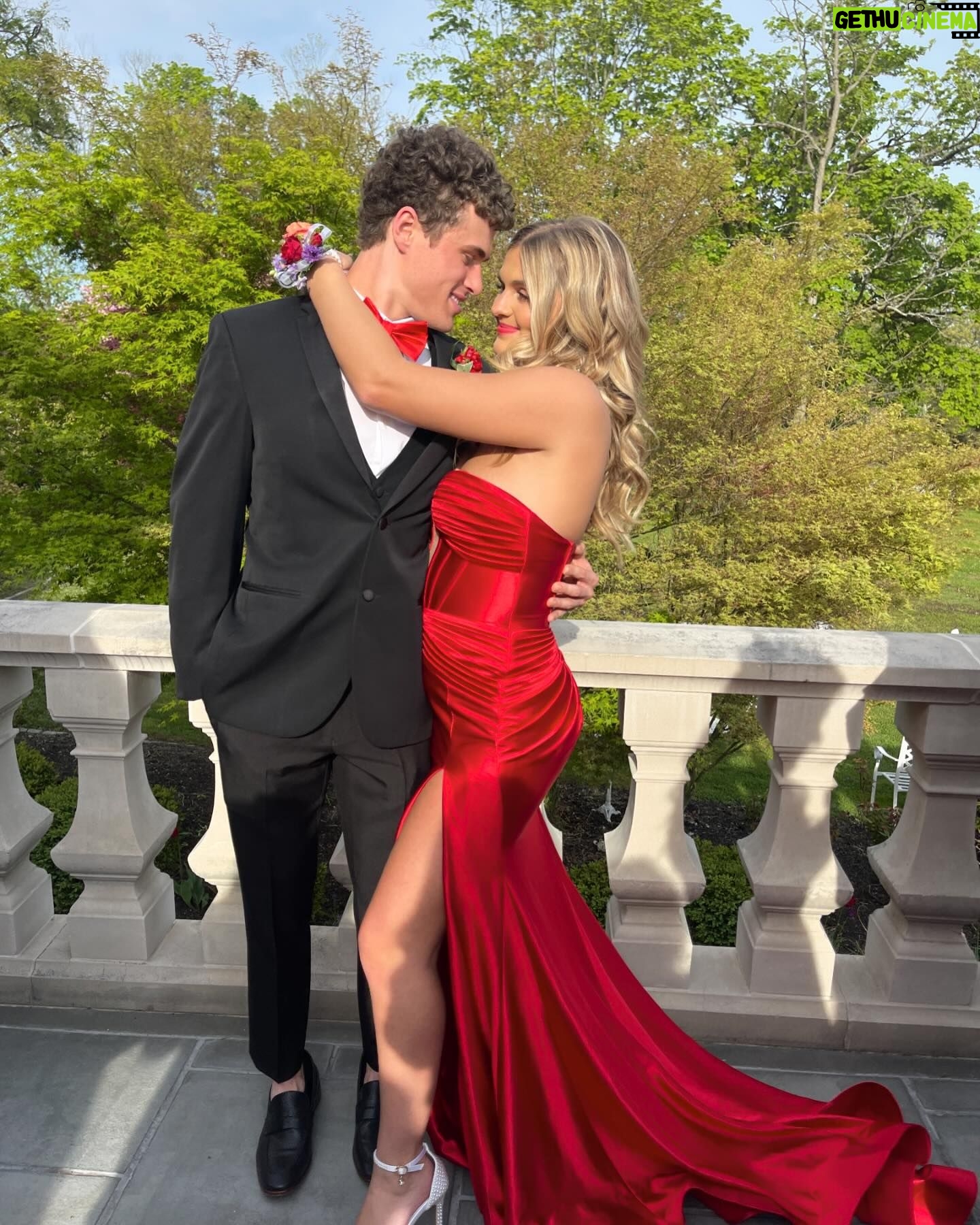 Skylar Dunn - 1.8K Likes - my people 💋