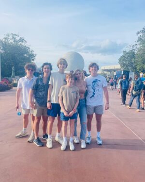 Skylar Dunn Instagram - bye bye disney 💛