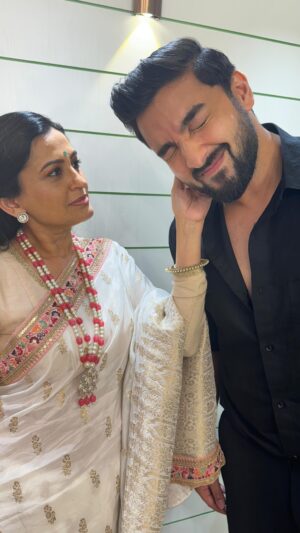 Smita Bansal Instagram - Areyyy Hotel Mein Bola Tha 🤣🤣🤣 

#reels #funnyreels