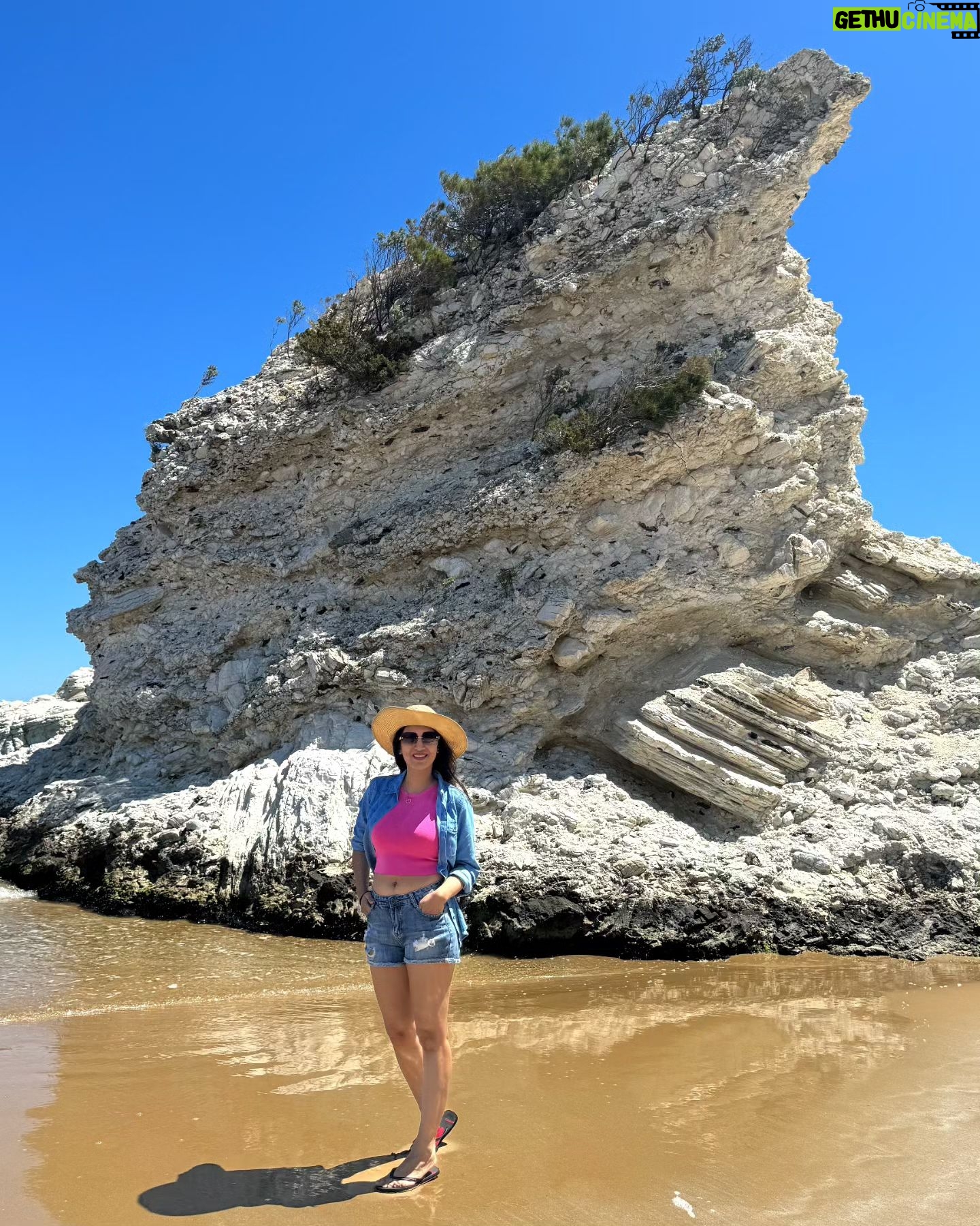 Smita Gondkar - 8K Likes - Travel far enough, where u meet yourself ššš§³
.
.
.
#smitagondkar #smittens #happyday #happyme #selflove #bluesky #beachvibes #trending #instagram #sunnyday #travel