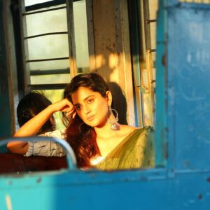 Smruthi Mohankumar Instagram - Kaatru Veilyidai 
Shot by @padambyveni 
Styled by @indu_ig 
Blouse from @ruffle_trends