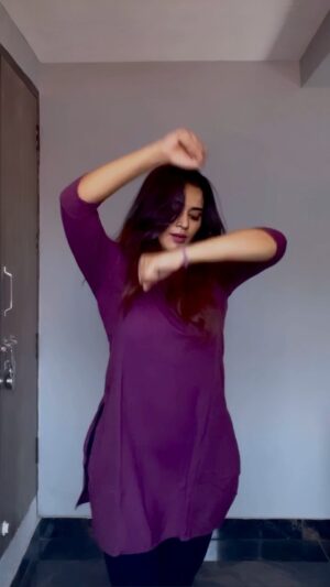 Smruthi Mohankumar Instagram - Such a fun choreo by @nidhi.reddy.k