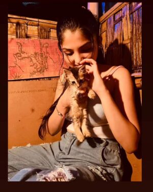 Sneha Deb Instagram - Cheers to Sweet moments 🌈