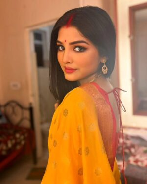 Sneha Deb Instagram - Ashmani paloke💛