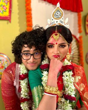 Sneha Deb Instagram - Bor bor 👻 #vista #tistavictor
Keep watching Anurager Chowa at 9:30 pm
@starjalsha 

#subhankar #subhankardey #snehadeb #victortista #anuragerchowa #starjalsha #MJSD #mj_subhankar