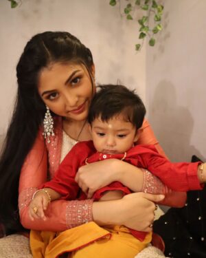 Sneha Deb Instagram - Pishi bari jai! 🥳🌞@gayatridutta1998
