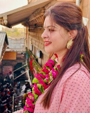 Sneha Wagh Instagram - Learning the true essence of Pure Love!! RADHE RADHE 💝💝
.
.
.
#barsana #vrindavan #radhakrishna #radharani #besttime #SarangeSneha #ssnehawagh