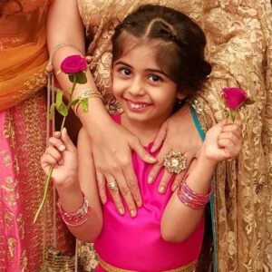 Snigdha Akolkar Instagram - Samaira is such a happy kid Juhi ! She's blessed to have a strong and capable mothers like you, And I know how your world revolves around this tiny bub. More power to you @juhiparmar14 and all #singlemoms , I was also raised by a brave woman and I take pride in it. I'm sure so will Samaira! God Bless , tight hug ☺