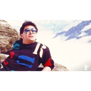Snigdha Akolkar Instagram - 😌 I'll always remember you like this, the evergreen #Rishikapoor Most charming, original chocolate boy, the gallant Dafaliwala, my inspiration for colourfully knitted sweaters (god I bugged my Grandmother to knit them for me), most underrated talented actor because of his looks (he was the most  B E A utiful man I had ever seen) Rest In Peace. 🙏 Om Shanti Om.
