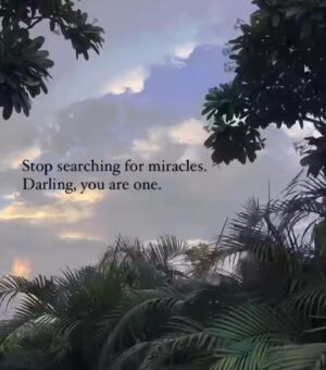 Snower Sania Vasudev Instagram - ✌️You radiate what rests in you❄️💎🧿🩵
 Divine light , love , power & peace ✌️ 
.
.
.
Divinity 💫love kindness peace happiness in the air. 
.
.
.
.
Baby snow chilling n 🦄Buddhas lap ! 
🧜🏻‍♀️whole goddess 2024 divine era💸.
.
.
.
It’s hard being gangstaaaaa & a princess both but I manage 💋.