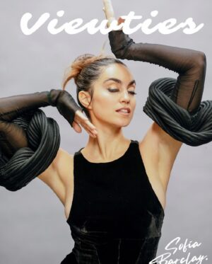 Sofia Barclay Instagram - 🖤@viewtiesmag🖤

thank you to the team of angels who made it a total dream 💭✨
@simonasvantnerova_ 
@kaystyl3s_ 
@ewm_stylist 
@janabaracatt 
@danielaagnello