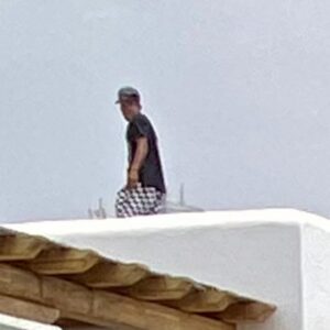 Sofia Barclay Instagram - i think we can all agree: man on the roof steals the show