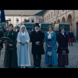 Sofia Essaïdi Instagram - @tf1 @quad_drama @iris_bucher @alexandrelaurent 
@audrey_fleurot_veryofficial @camillelouofficiel @juliedebona Sandrine Bonnaire Gregoire Colin @lionelerdogan @tomleeb Tcheky cario
@gerra_laurent @yannickchoirat @florenceloiretcaille