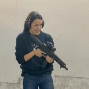 Sofia Essaïdi Instagram - Training #cablaguepas 🤣😎 OVERDOSE de @oliviermarchalofficiel  @primevideofr @gaumont_ @albertoammann @assaadbouab @koolshenofficiel @zoemarchal @samsuchiwa @nicolas_cazale @rodnaima @o_barthelemy @philippecorticchiato @adamabathily @nassimlyes #simonabkarian @guyomcolboc