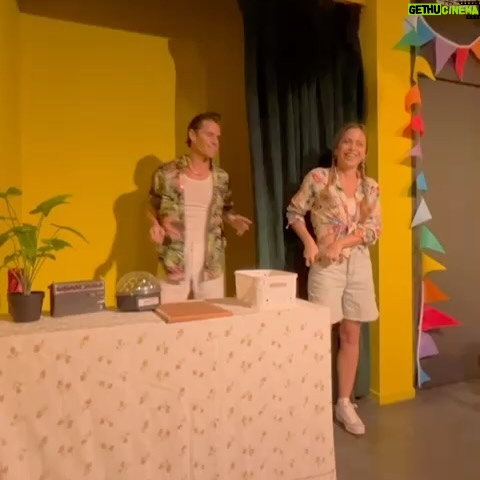 Sofía González - 3 Likes - Quedan ✌🏻 semanas más de “Helado de Pollo” de @maricelsantin 🌹 en @microteatroba ¡Venite! 🎭
Martes y Domingos Sesión Golfa 🔥
Entradas online en la página de microteatro.com.ar
Compañero amigo amado @jipagliere_ 🤩
#actriz #teatro #microteatro #buenosaires #agentina