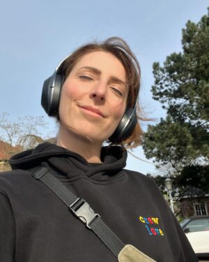 Sofia Kats Instagram - Habe heute zum ersten Mal seit ner Woche das Haus verlassen und es war der Hammer! 
.
Außerdem haben wir nen neuen Stream 'Bau die Burg' (Twitch/ard) aufgenommen.