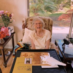 Sofia Rosinsky Instagram - Happy heavenly birthday, Baba Lou 🧡 we miss you beyond words.
🌸🌺🌼🍀🌷💐🌹