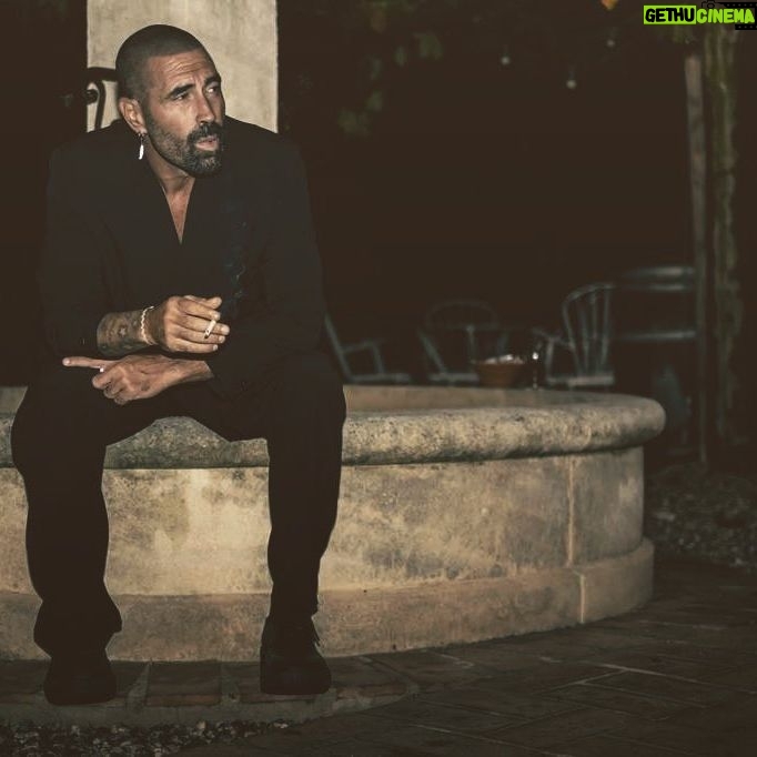 Sofiane Tadjine - 3 Likes - Black swan #monsieursofiane crédit paparazzi @djlaurentdelage 🪬