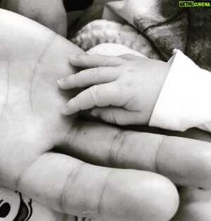 Sofiane Tadjine Instagram - Neo Abraham tadjine … 6 ans … La plus belle de mes dépendances affectives … mon coeur c est le tien… du début à la fin … joyeux anniversaire mon fils… je t aime ❤️👑🦁 #mufasa #simba#love bravo à maman lionne @niki.zzzz