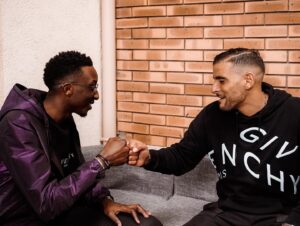 Sofiane Zermani Instagram - Merci messieurs 🤝
On enchaîne très vite 🔥
@rentredanslecercle ⭕️
#RentreDansLeCercle
——
📸 @moro_julien_