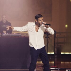 Sofiane Zermani Instagram - Concert Privé @canalplus 😘 

@zeguerreofficiel 
@rkofficiel_77 
@kenem_views 
@djnoiseparis 
@daphneoudaph 
@dorian_capitol 

#Signatures ✅ 
À retrouver sur @mycanal 😉