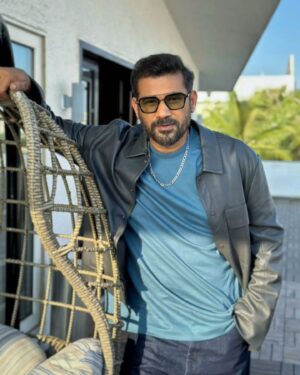 Sohum Shah Instagram - Sun-daze 😎
#DahaadPromotions #Dahaad

Styling - @stylebyanishi @stutijain1610 
HMU - @aditimakeupartistry @hrishidoeshair
Outfit - @weareperona