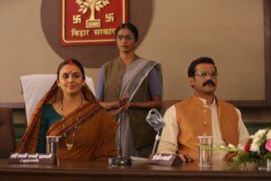 Sohum Shah Instagram - Can't believe its been a month already... It's been a fun and memorable journey as Bheema Bharti, aur aap sab ne itna pyaar dikhakar isse aur bhi yaadgaar banaya diya... 

Glad to see the love and appreciation #BheemaBharti and #MaharaniSeason2 have received!♥️
