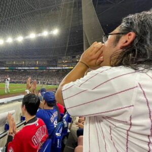 Sōichi Nakaoka Instagram - ロッチ中岡の見方

中岡をいろんな角度から見て楽しんで下さい。

可哀想と言われる中岡はまだまだ未熟！

しかしWBCは最高でした。

#中岡の見方を知りたい人いない
#中岡はどの角度も微妙
#中岡は夜中に酔っ払い長文書いて朝起きて消すロン毛