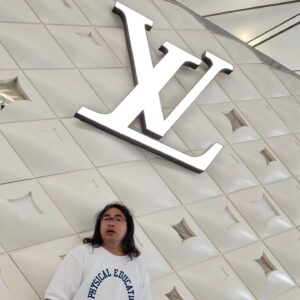 Sōichi Nakaoka Instagram - ハイブランドと中岡

一流と一流のコラボ

心掛けてるのは

服に着られるのではなく

服と共に輝く

#中岡の心掛けには無視をつらぬけ
#中岡はブランドに迷惑かける天才
#中岡はヴィトンを買ったことない
#中岡の勝手な行動に通報よろしく
#中岡がブランド店に入るとブザーが鳴る
#でも何を着ても似合う人になりたいな
#いいねもらっとけ