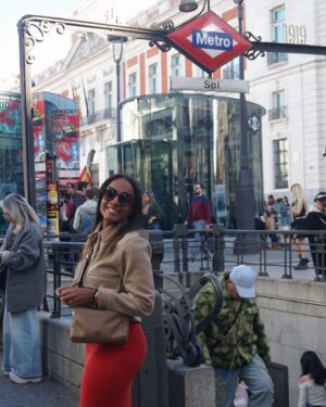 Solange Hilário Instagram - Por la Calle 🇪🇸
#off #halamadrid #day2