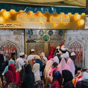 Somi Khan Instagram - Blessed to visit ajmer sharif …!! 

Watch full vlog on YouTube channel ..!! 

YouTube : Adil khan durrani 

#khajwa#ajmer#adilkhandurrani#somiadilkhan#somikhan#namaz#jaipur…!!