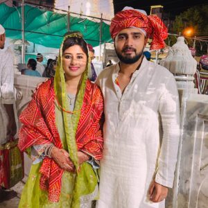 Somi Khan Instagram - Blessed to visit ajmer sharif …!! 

Watch full vlog on YouTube channel ..!! 

YouTube : Adil khan durrani 

#khajwa#ajmer#adilkhandurrani#somiadilkhan#somikhan#namaz#jaipur…!!