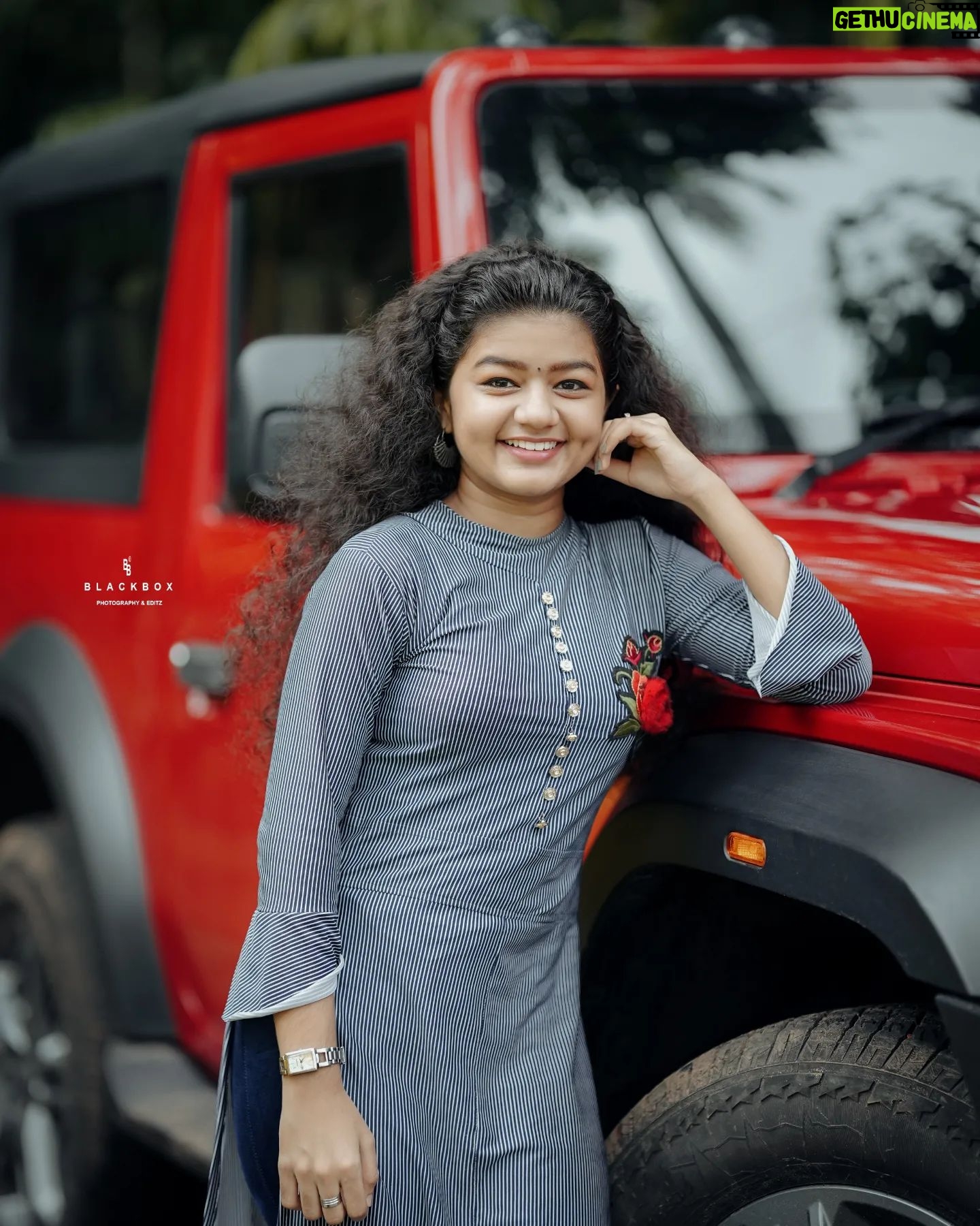 Sona Jelina - 12.5K Likes - Pixcells of pure unscripted joy