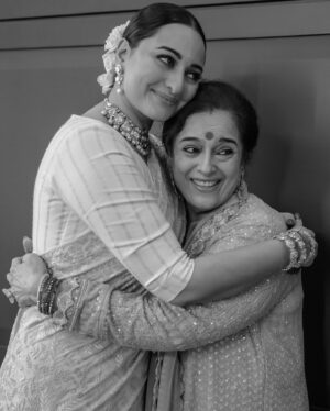Sonakshi Sinha Instagram - At the wedding Maa started crying when it hit her i would be moving out of the house, i told her “Maa, dont worry… juhu to bandra only 25 mins” 
Missing them a lil extra today, so I’m telling myself the exact same thing ❤️ 

Hope theres Sunday sindhi curry made at home…See you soon… zoom zoom zoom 😂😂😂