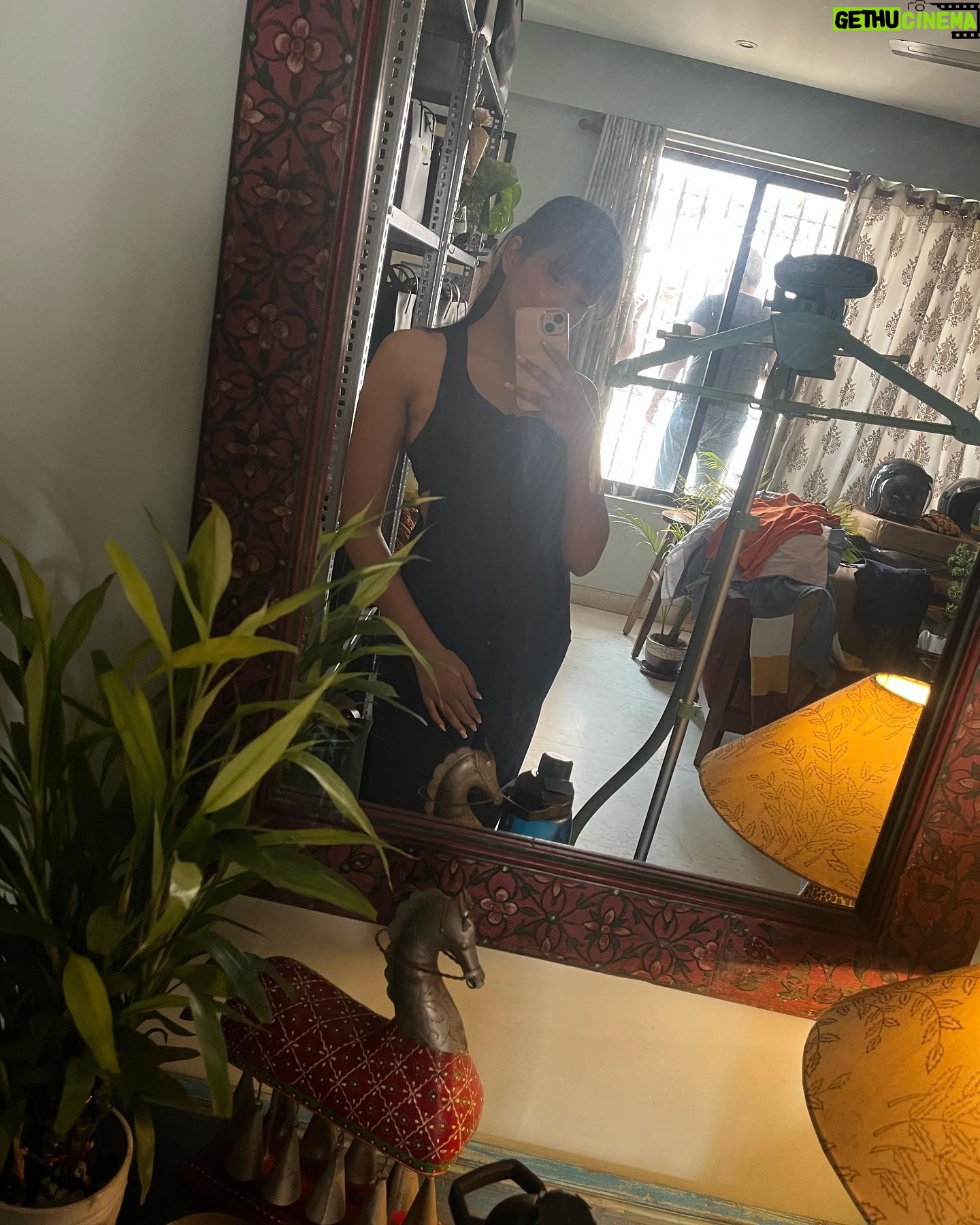 Sonali Sudan - 416 Likes - Mirror Selfie Dump 🤳