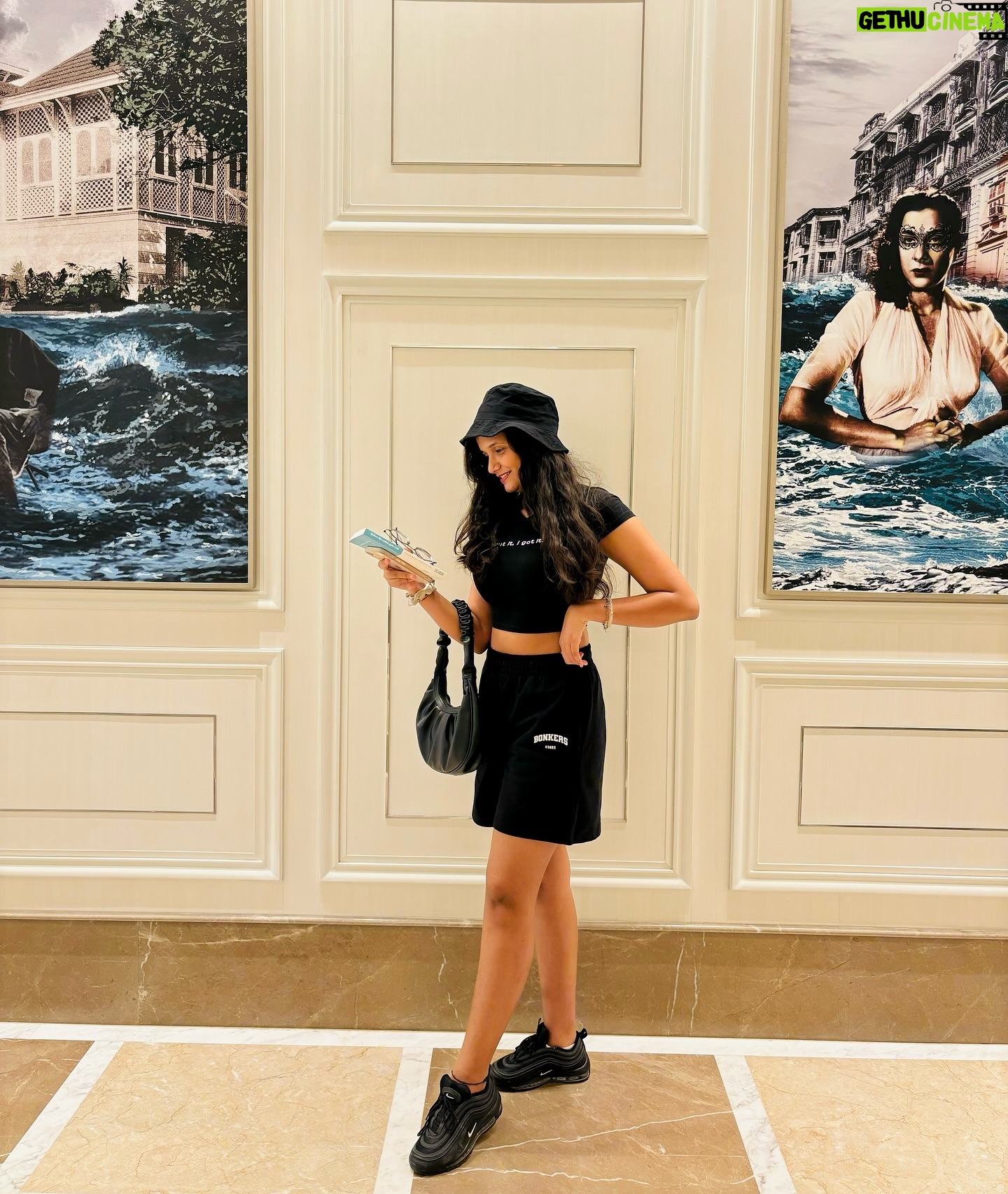 Sonali Sudan - 308 Likes - Let’s pretend to Read 🤓
.
🩳 : @bonkers.corner
🎽 : @urbanic_in
🥾 : @nike
🏨 : @aurikahotels