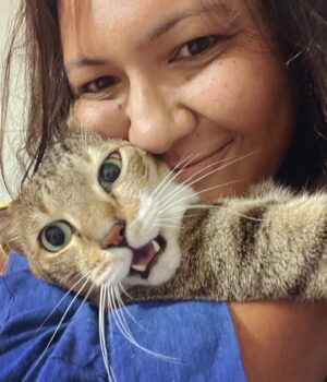Sonam Nair Instagram - Reunitedddd!! Thank you for taking care of my bumpoo @sidioms! He’s very mad at me 😅💕
