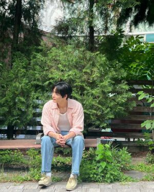 Song Geon-hee Instagram - ☀️