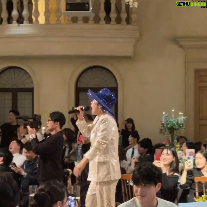 Song Ji-ho - 101.1K Likes - 사랑하는 기리형 그리고 형수님 결혼 진심으로 축하드립니다💛
두분 앞날에 축복만 가득하길 진심으로 빕니다🎊