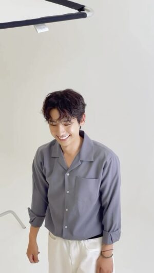 Song Ji-ho Instagram - 이거 맞아요?? 뚝…딱😅

Want to see more? Join me on Star-Fan Group Live. July 7th at 9 PM KST on JJAANN!

#선재업고튀어 #선업튀 #임금 #LovelyRunner #imgeum #GoldBoy #GoldenBoy #SongJiHo #JJAANN #StarFanGroupLive