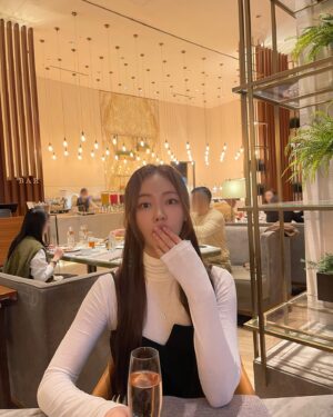 Song Ji-woo Instagram - 