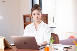 Song Ji-woo Instagram - 안경지우🤓
#가연 
@blade_ent_