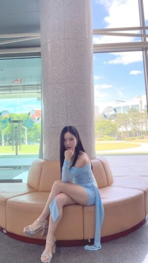 Song Min-gyeong Instagram - #머선일이고 !! 날씨 머선일이고 🌤️
하늘이 너무 예뻤던 청주kbs 머선일이고 !!!! 😖🫣

#청주 #kbs #송민경 #엘사 너낌