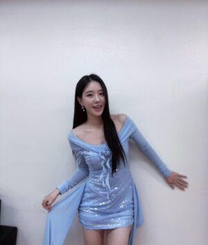 Song Min-gyeong Instagram - 쪽쪽 🩵🩵 딩가딩가 스튜디오 🔍 
지금 유투브에서 검색하시면 풀영상 보실수 있어요 🩵

오늘 하루도 시원한 하루 보내깅 !!! 
히히히 !!

#딩가딩가 #머선일이고 #송민경