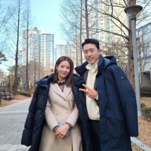 Song Min-ji Instagram - 선주안녕! 진석이도 안녕!
오빠덕분에 선주를 잘 마무리해서 너무 고마웠어^-^
#서른아홉 #선주진석 #안녕