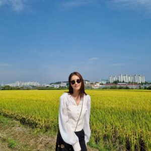 Song Min-ji Instagram - 날씨좋은날. 

#일상소통 #ootd  #인스타초보 
#화창한날씨