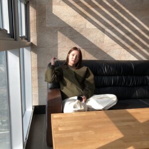 Song Min-ji Instagram - 날씨는추운데햇살은따사로웠던날.