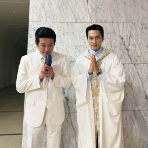 Song Seung-heon Instagram - 🙏

오늘밤 8:50 tvN 

#허성태 
#플레이어2
#player2
#tving 
#tvN
#플레이어2_꾼들의전쟁
#ThePlayer2_MasterofSwindlers

@tvn_drama
@tving.official