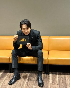Song Seung-heon Instagram - 대한민국 최고의 배우 전여빈님과 함께!

#ASEA 
#전여빈