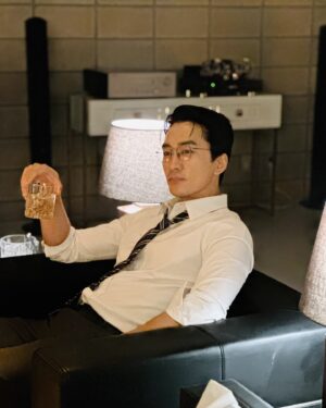 Song Seung-heon Instagram - 🔥🔥🔥

#플레이어2
#player2
#tving 
#tvN
#플레이어2_꾼들의전쟁
#ThePlayer2_MasterofSwindlers

@tvn_drama
@tving.official